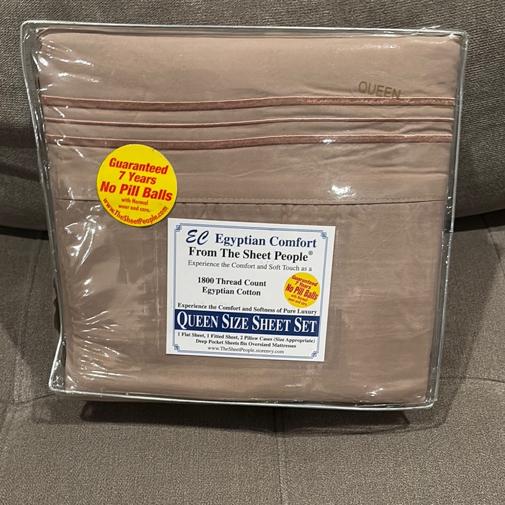 Egyptian Comfort Queen Size Sheet Set
